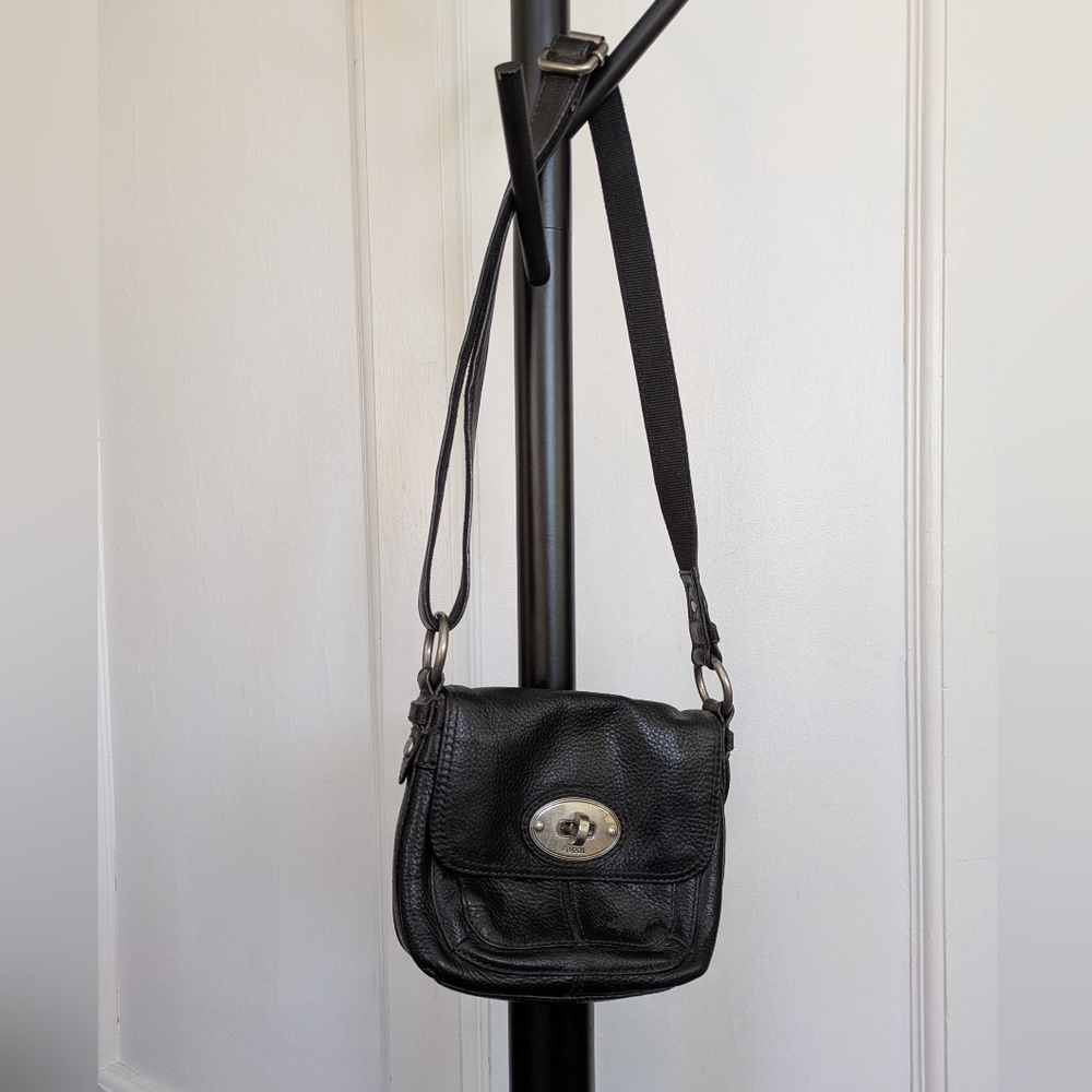 Fossil - Black Leather Crossbody Bag with Turn-Lock Hardware
